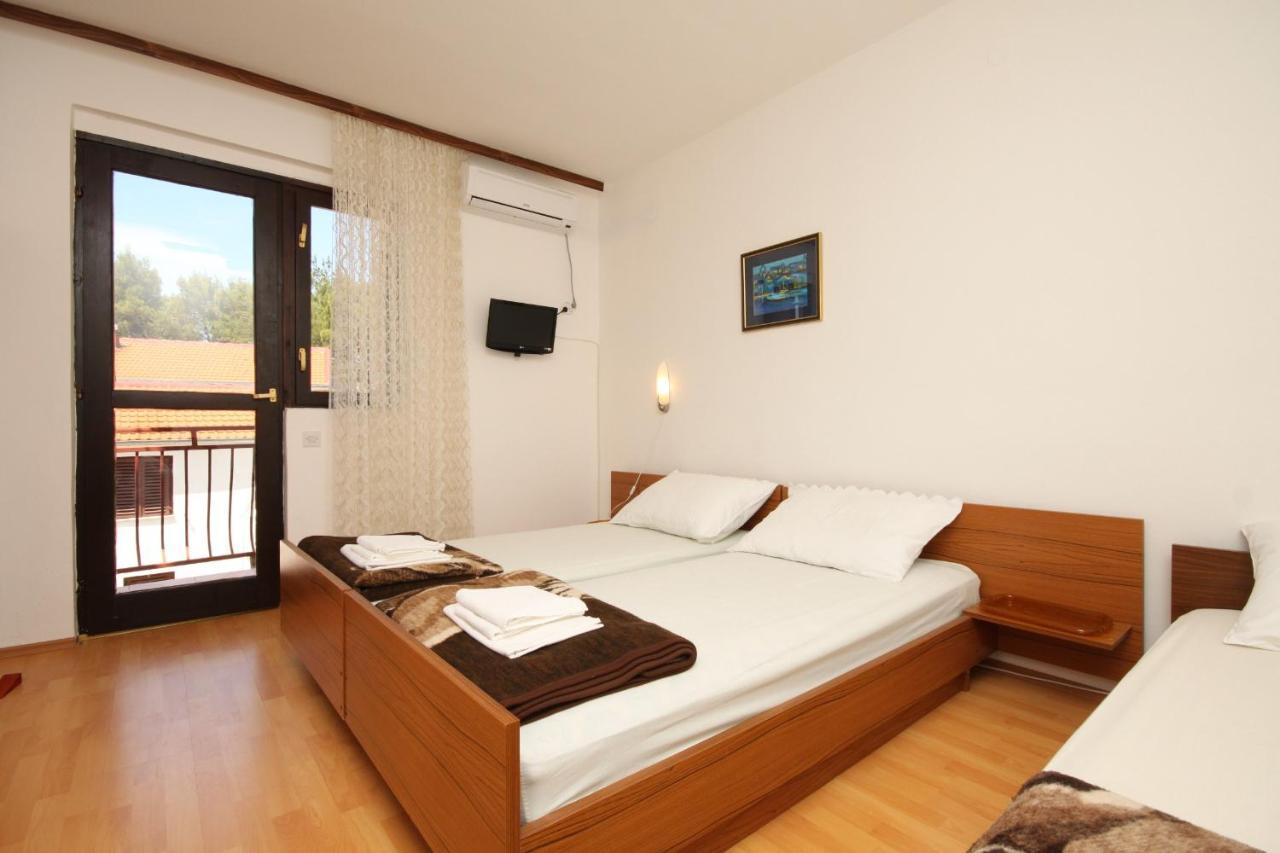 Apartments With A Parking Space Starigrad, Paklenica - 6431 Экстерьер фото