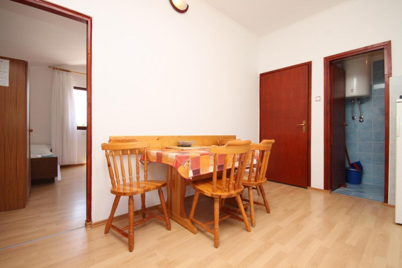 Apartments With A Parking Space Starigrad, Paklenica - 6431 Экстерьер фото